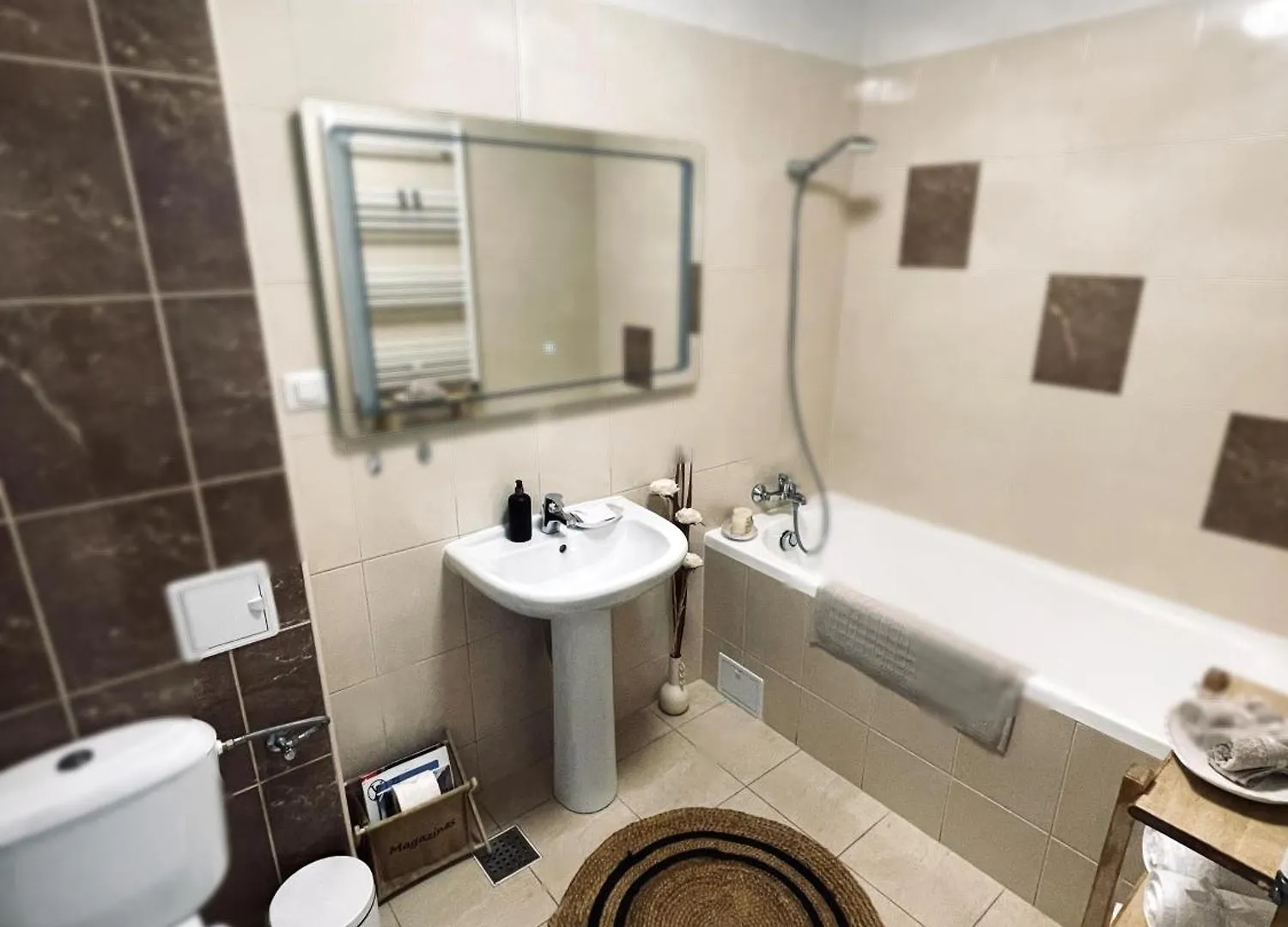 Jsn House - Private Parking & Premium Services Bucharest 0*,