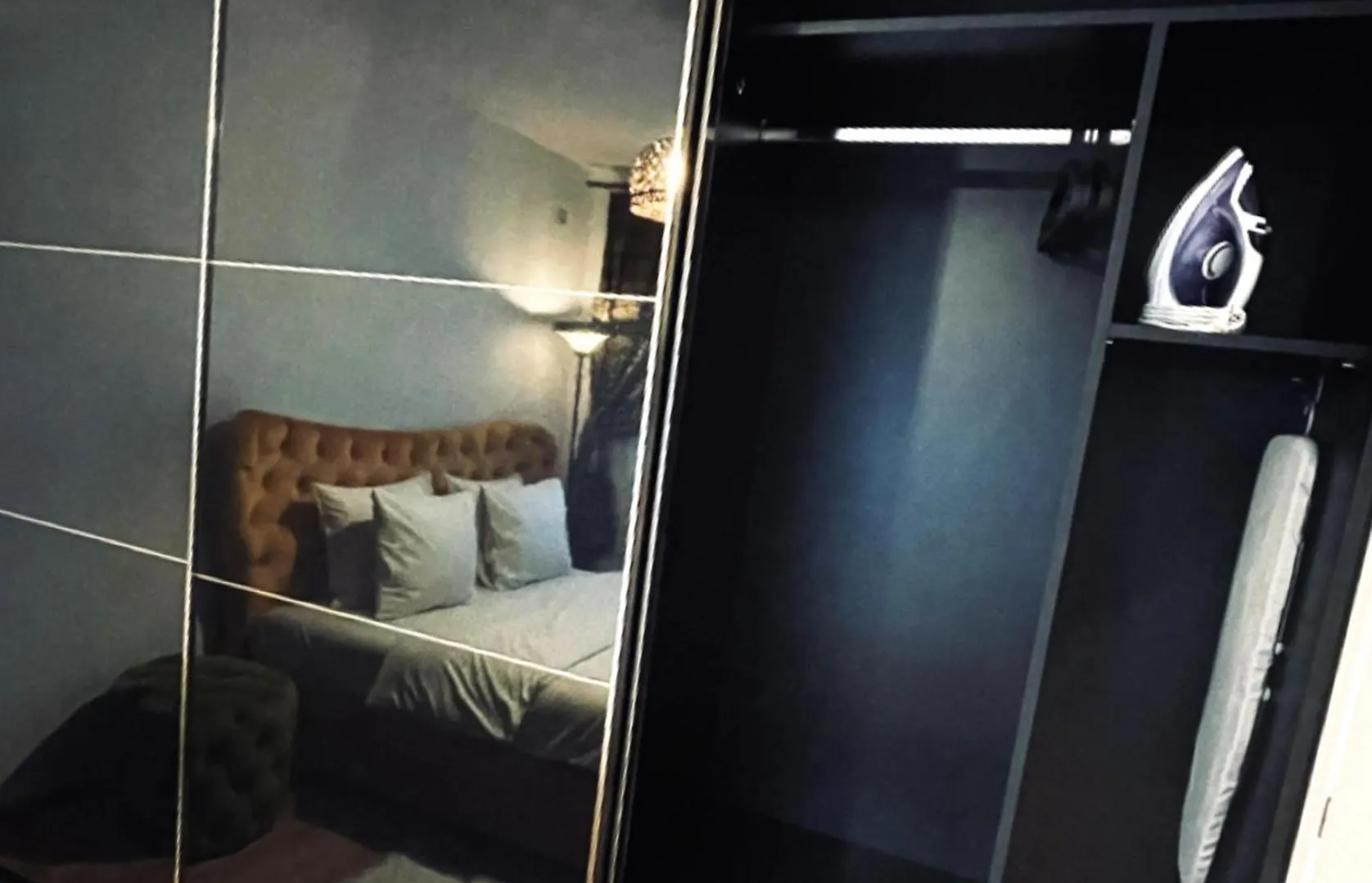 Jsn House - Private Parking & Premium Services Bucharest Romania