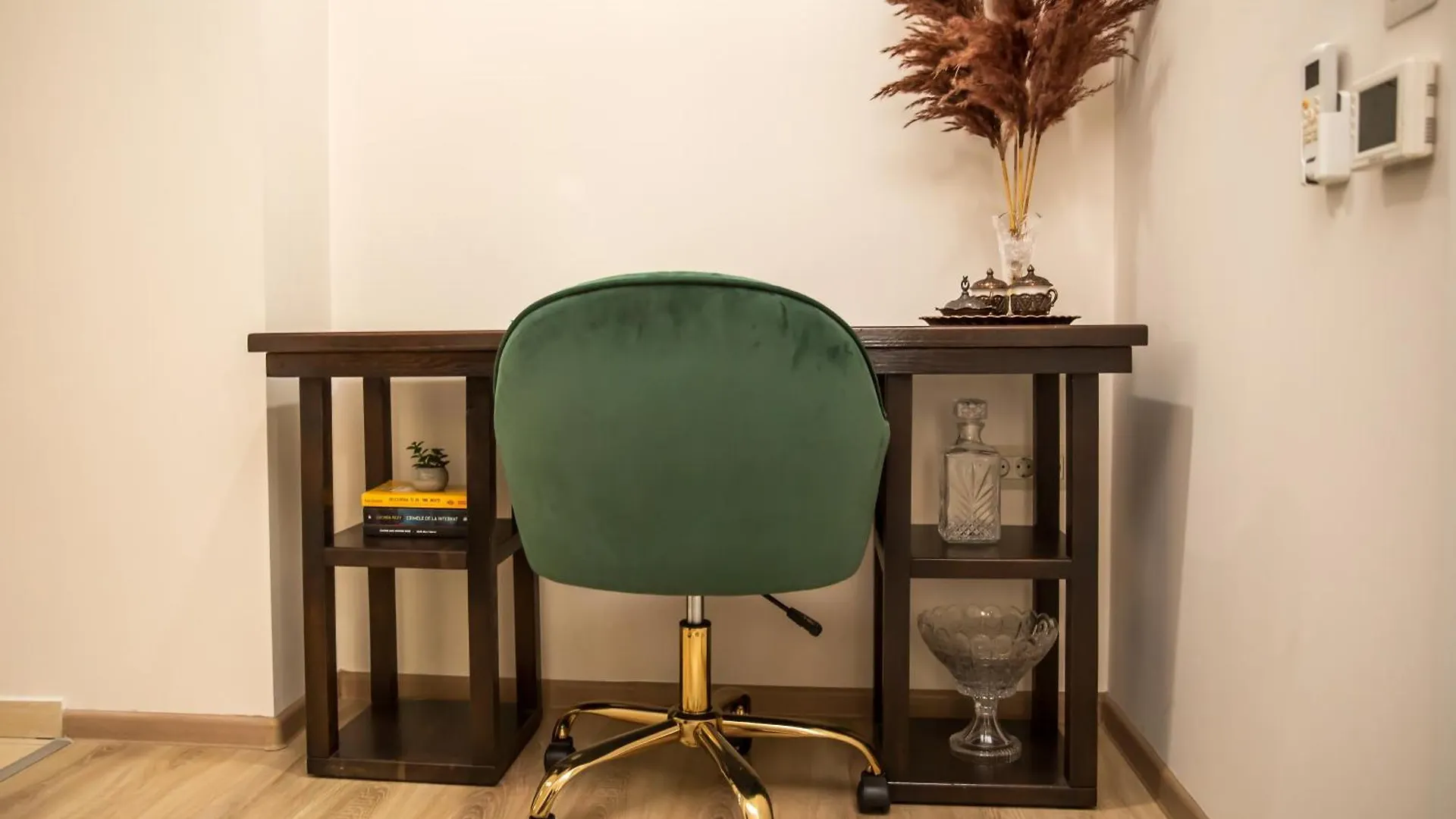 Apartment Jsn House - Private Parking & Premium Services Bucharest