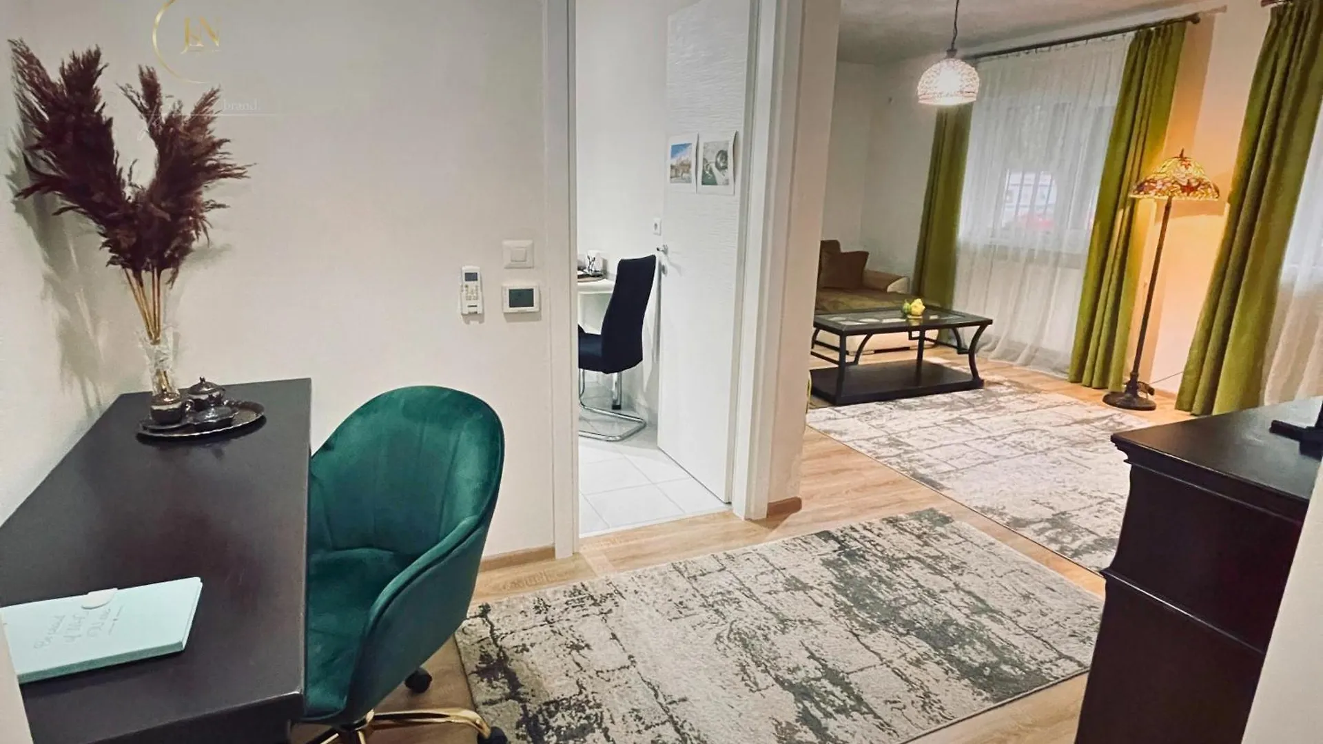Jsn House - Private Parking & Premium Services Bucareste 0*,